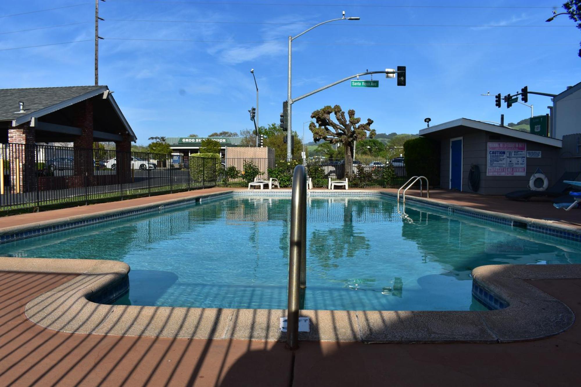 Country Inn Santa Rosa Exterior photo